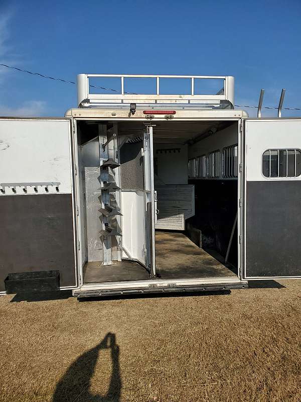 white-2012-horse-trailer