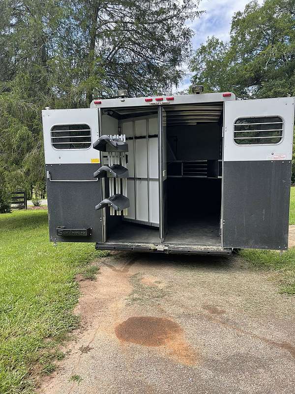 escape-door-trailer-in-clarkesville-ga