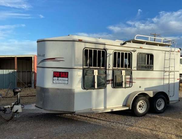 2000-horse-trailer