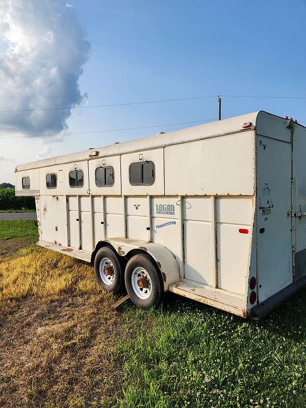 spare-tire-trailer-in-van-buren-in