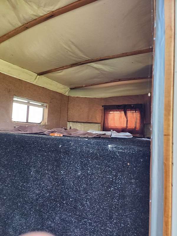 walkthru-door-trailer-in-van-buren-in