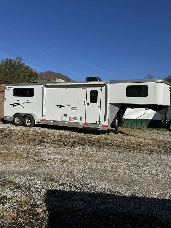 living-quarters-trailer-in-kentucky