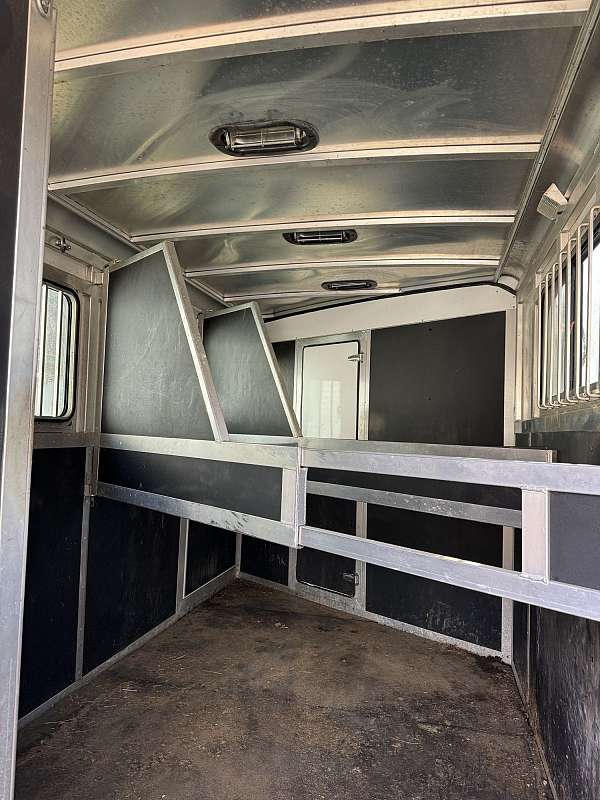 2014-horse-trailer