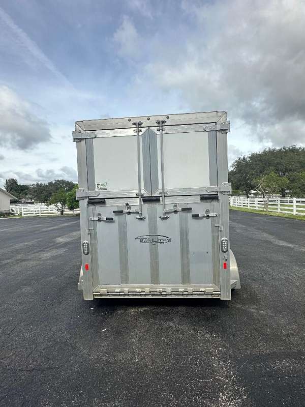 tail-lights-trailer-in-fort-lauderdale-fl