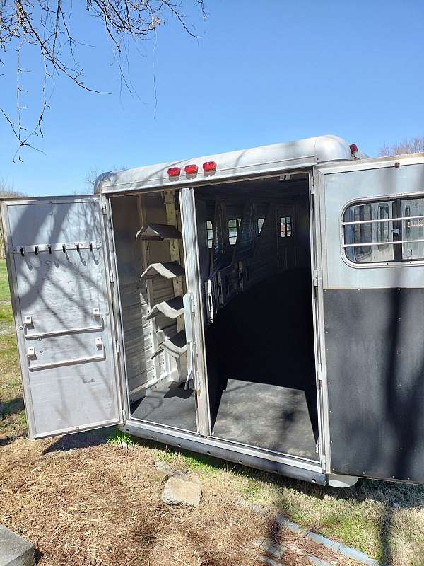 step-up-trailer-in-jonesborough-tn