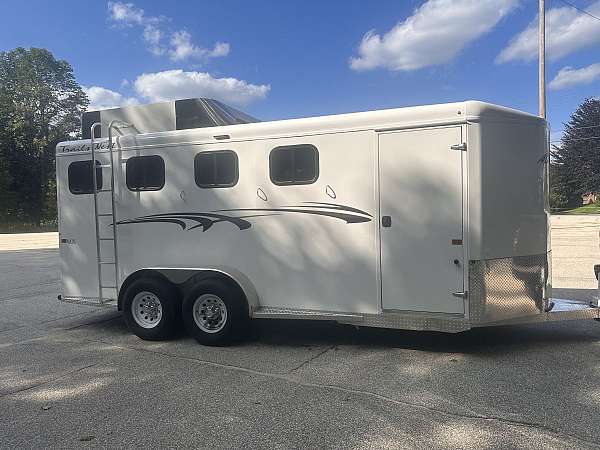 2023-horse-trailer
