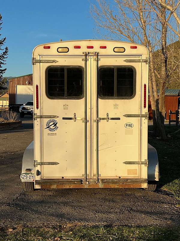 straight-load-trailer-in-new-castle-co