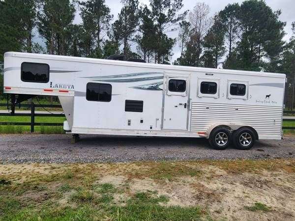 white-trailer-in-bath-nc