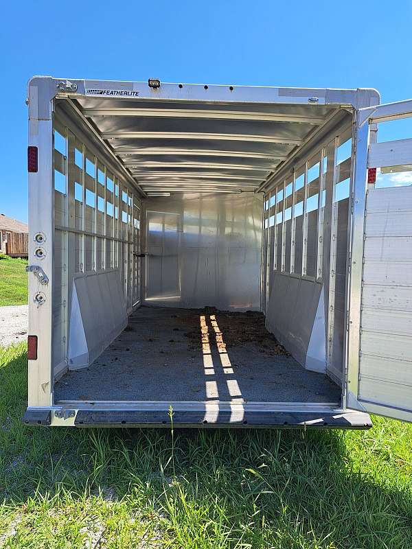 aluminum-horse-trailer-in-nebraska