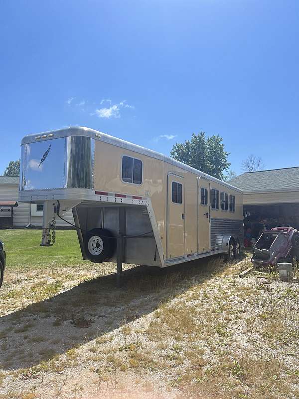 escape-door-trailer-in-manitowoc-wi