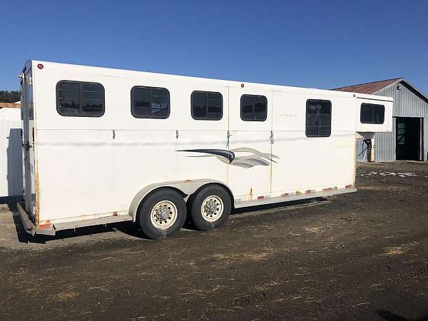 dressing-room-trailer-in-ontario