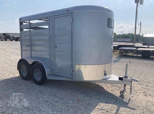 swing-out-saddle-rack-trailer-in-lexington-ky