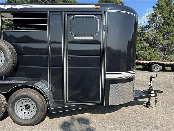 2025-horse-trailer