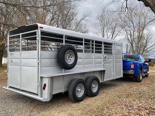 silver-2024-horse-trailer