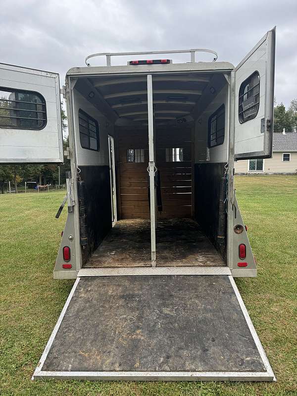 escape-door-trailer-in-dowling-mi