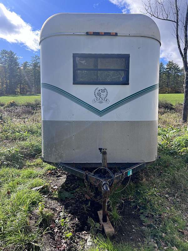 white-trailer-with-a-ramp-straight-load