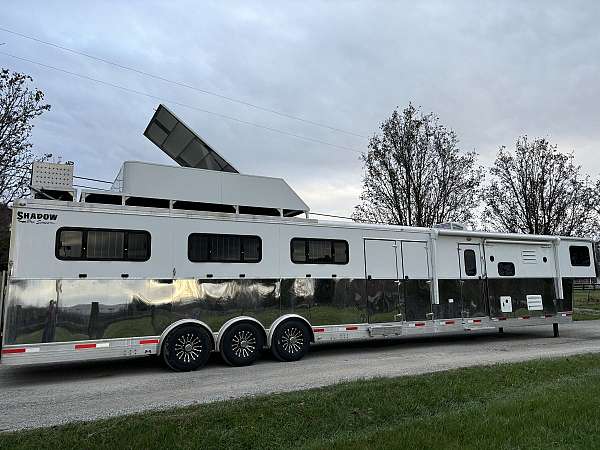 6-horse-trailer-with-dinette