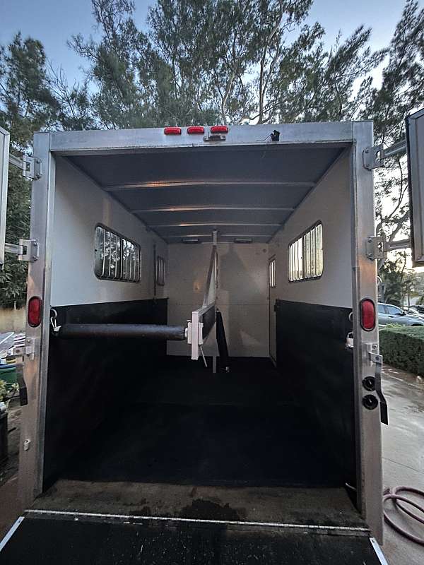 mangers-trailer-in-palos-verdes-estates-ca