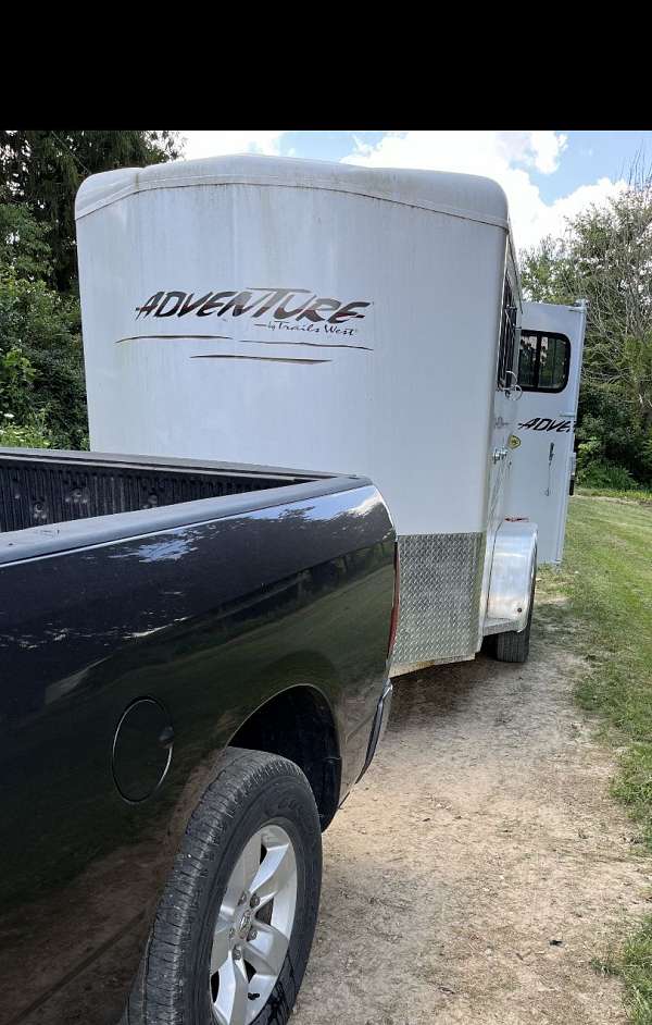 2015-horse-trailer