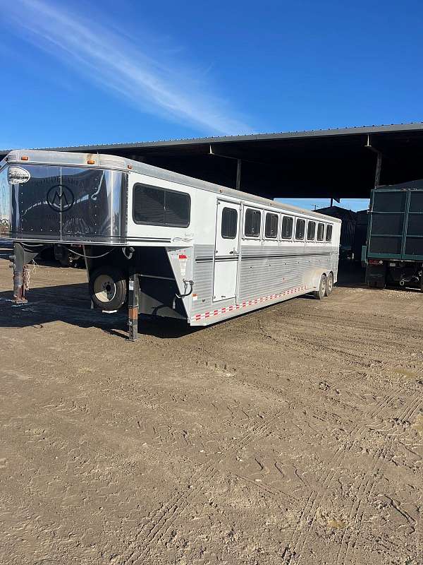 enclosed-trailer-in-hilmar-ca