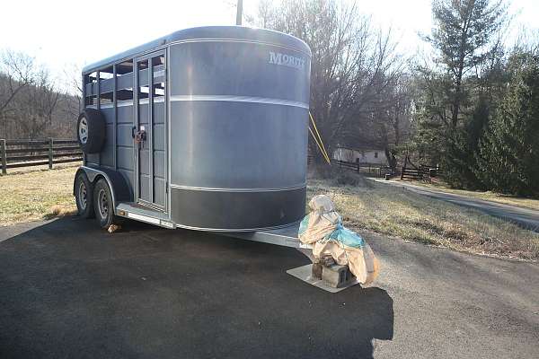 2014-horse-trailer