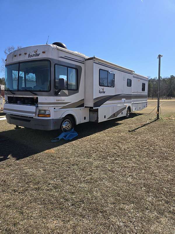 trailer-in-wedgefield-sc