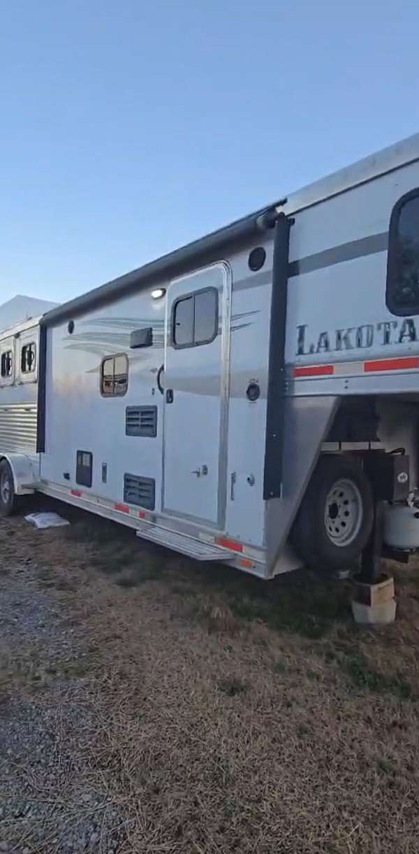 awning-trailer-in-mount-sterling-ky