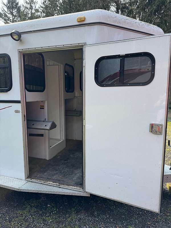 walkthru-door-trailer-in-snohomish-wa