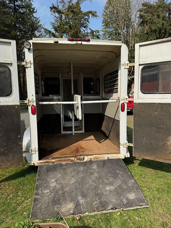 2-horse-trailer-in-snohomish-wa