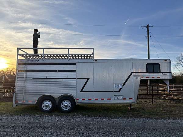 trailer-in-kansas