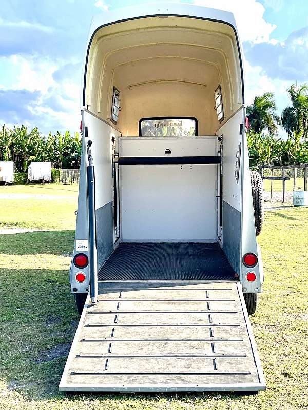 white-2008-horse-trailer