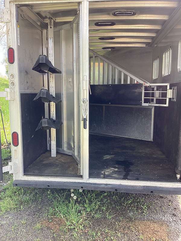 dressing-room-trailer-in-industry-pa
