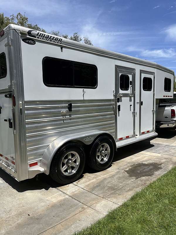 enclosed-trailer-in-fallbrook-ca