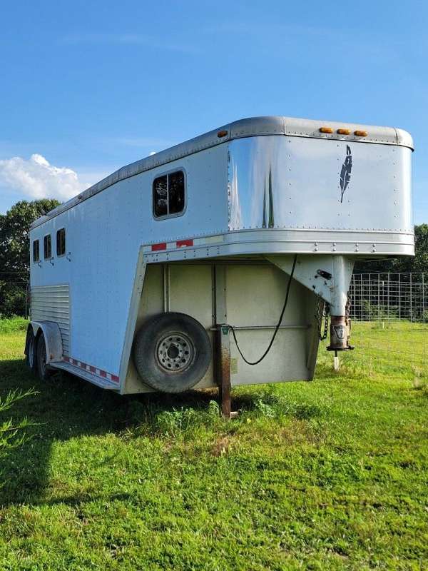 2000-horse-trailer