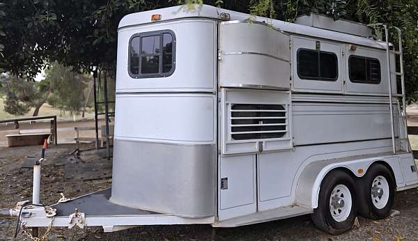 tail-lights-trailer-in-greater-los-angeles-ca