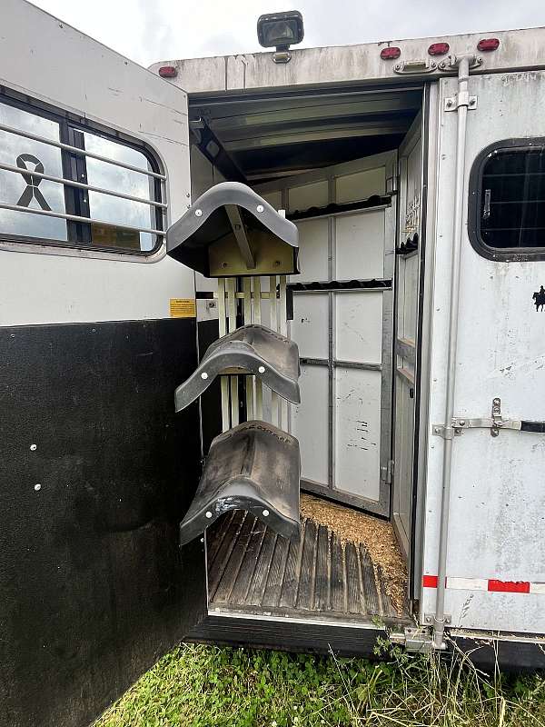 gooseneck-trailer-in-florida