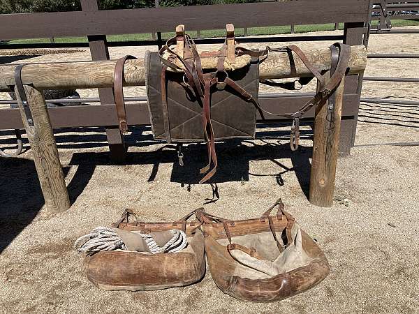 pack-saddle-western