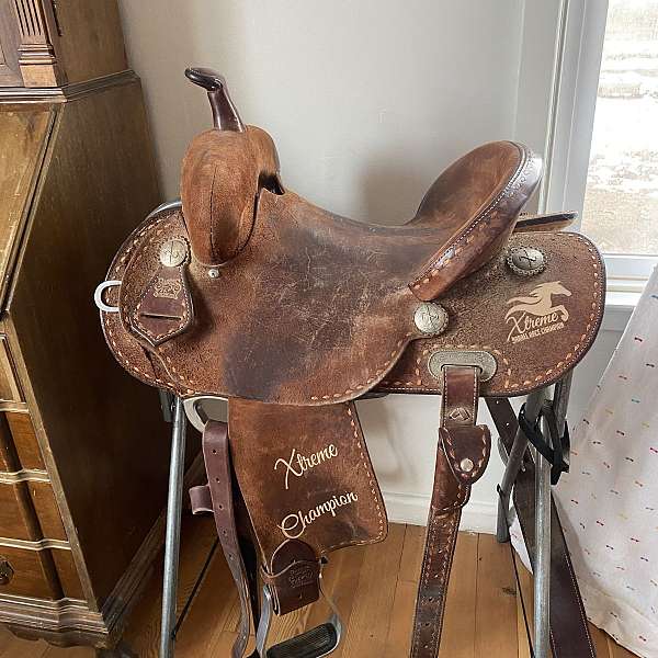 brown-leather-saddle