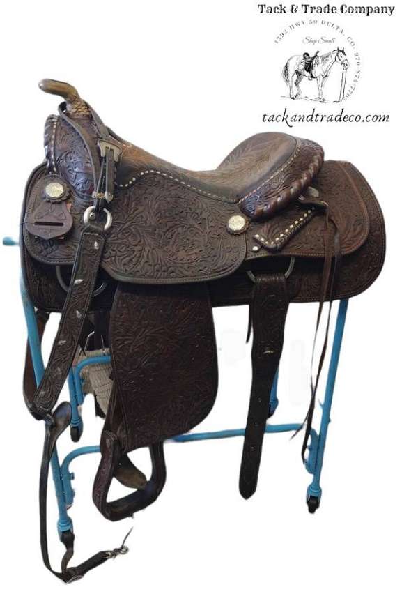 brown-riding-saddle