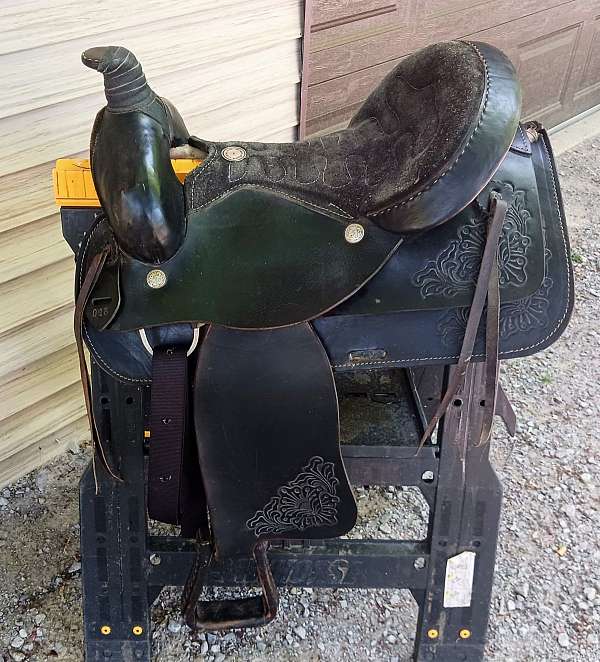 black-buffalo-all-purpose-saddle