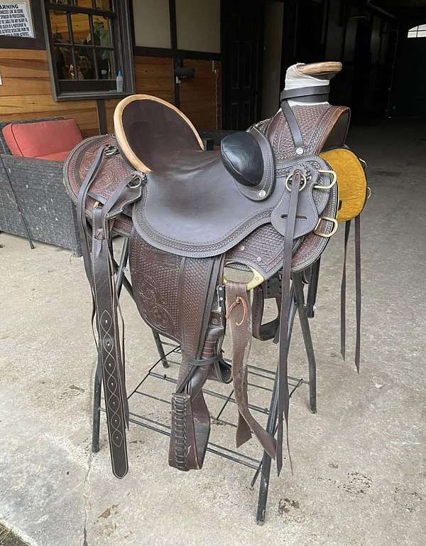 brown-martin-military-saddle