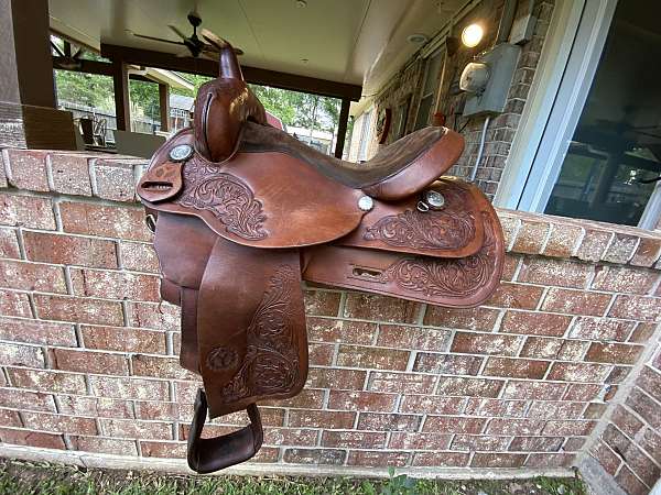 brown-circle-y-saddle