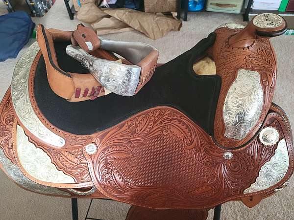 brown-circle-y-saddle