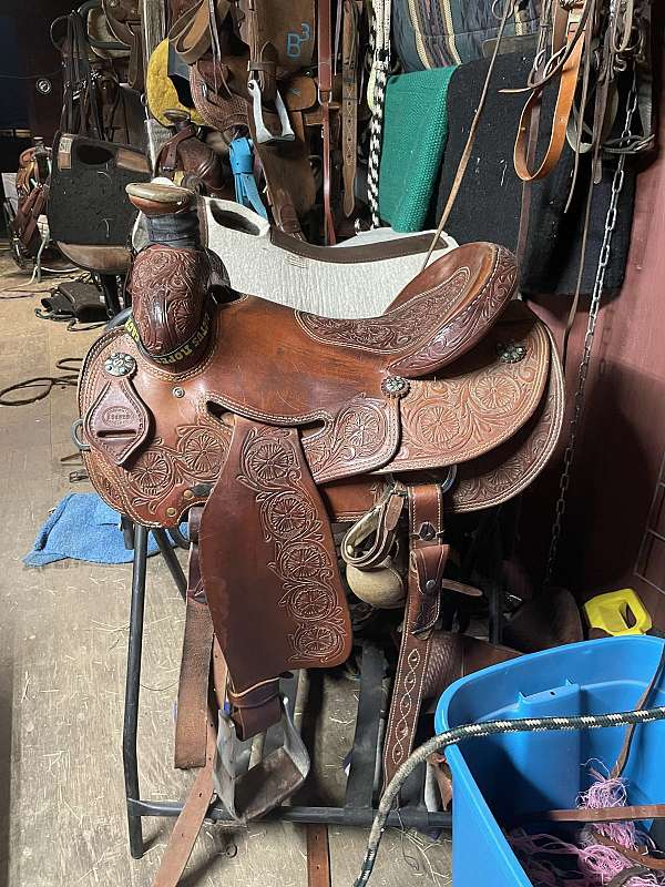 brown-corriente-saddle