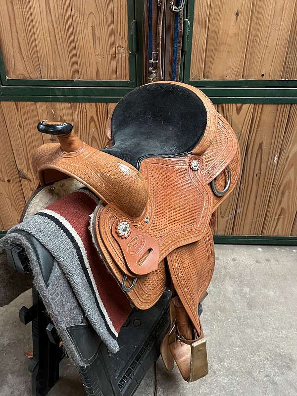 tan-dale-chavez-reining-saddle