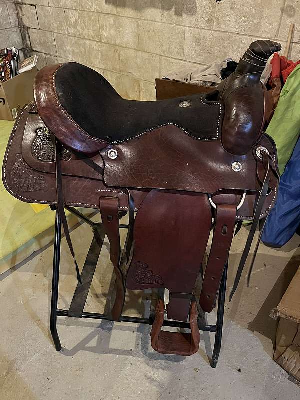 brown-buffalo-saddle