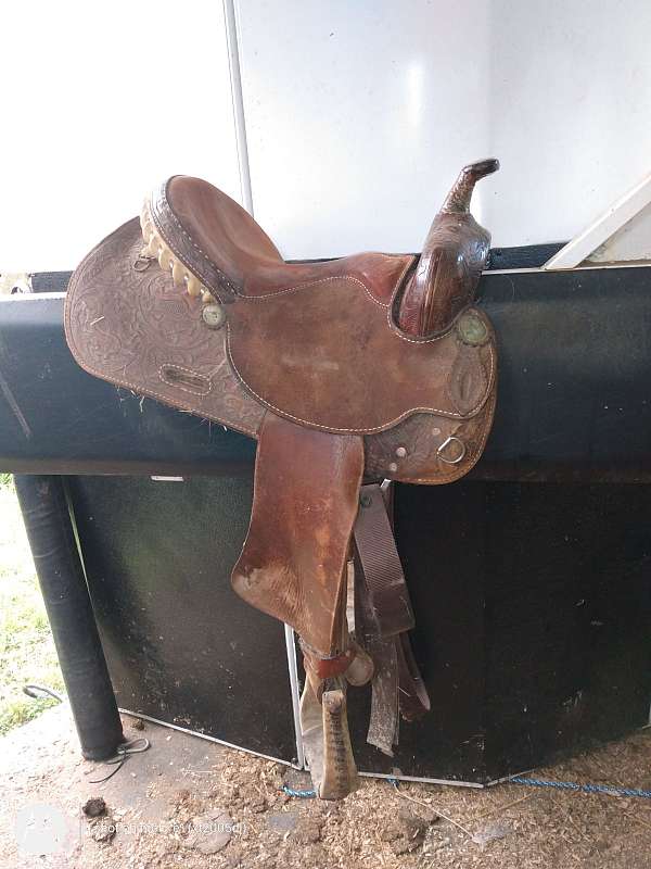 Barrel saddle