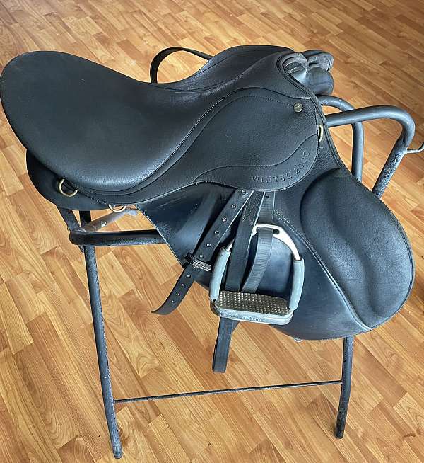 black-wintec-saddle