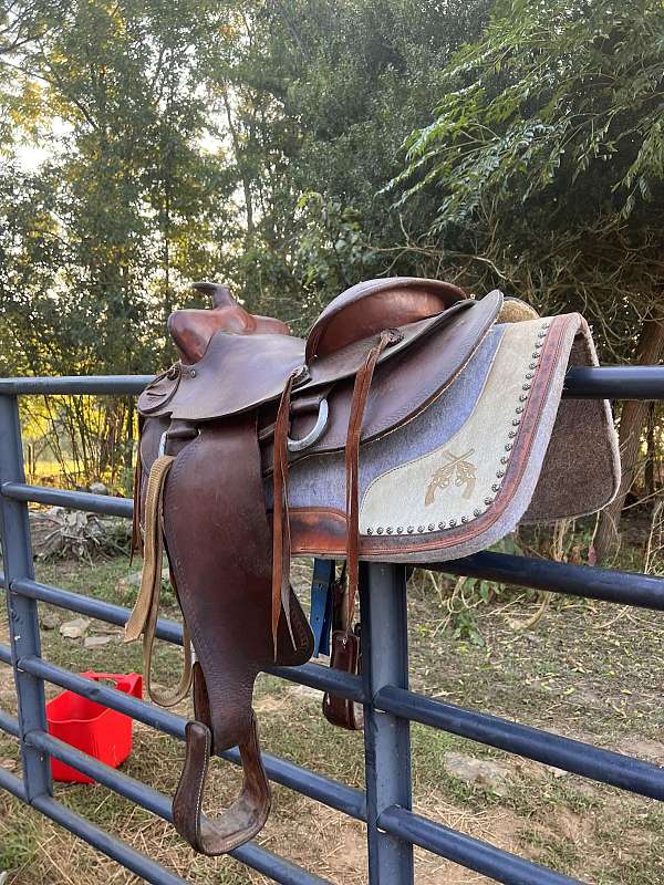 brown-all-around-saddle