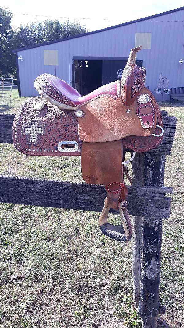 youth-competition-saddle